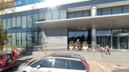 “Cayó desplomada”: el crudo relato del tío de Angelina, la nena herida por una bala perdida en Navidad