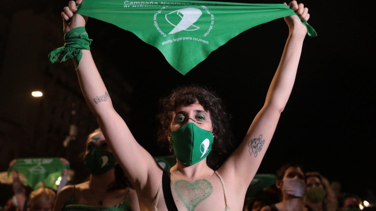 Cinco años de aborto legal en Argentina: un derecho que resiste a los ataques de Milei