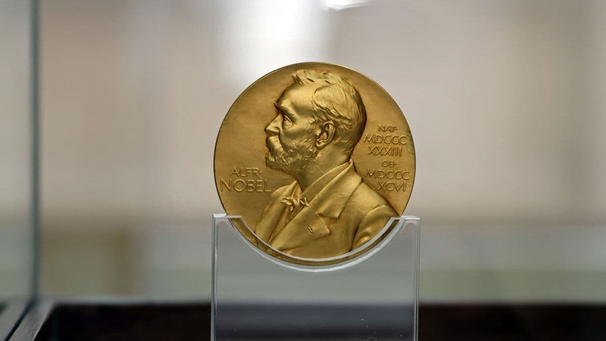 El Comité Nobel aclaró que el Premio de la Paz es «intransferible» tras el gesto de María Corina Machado con Trump