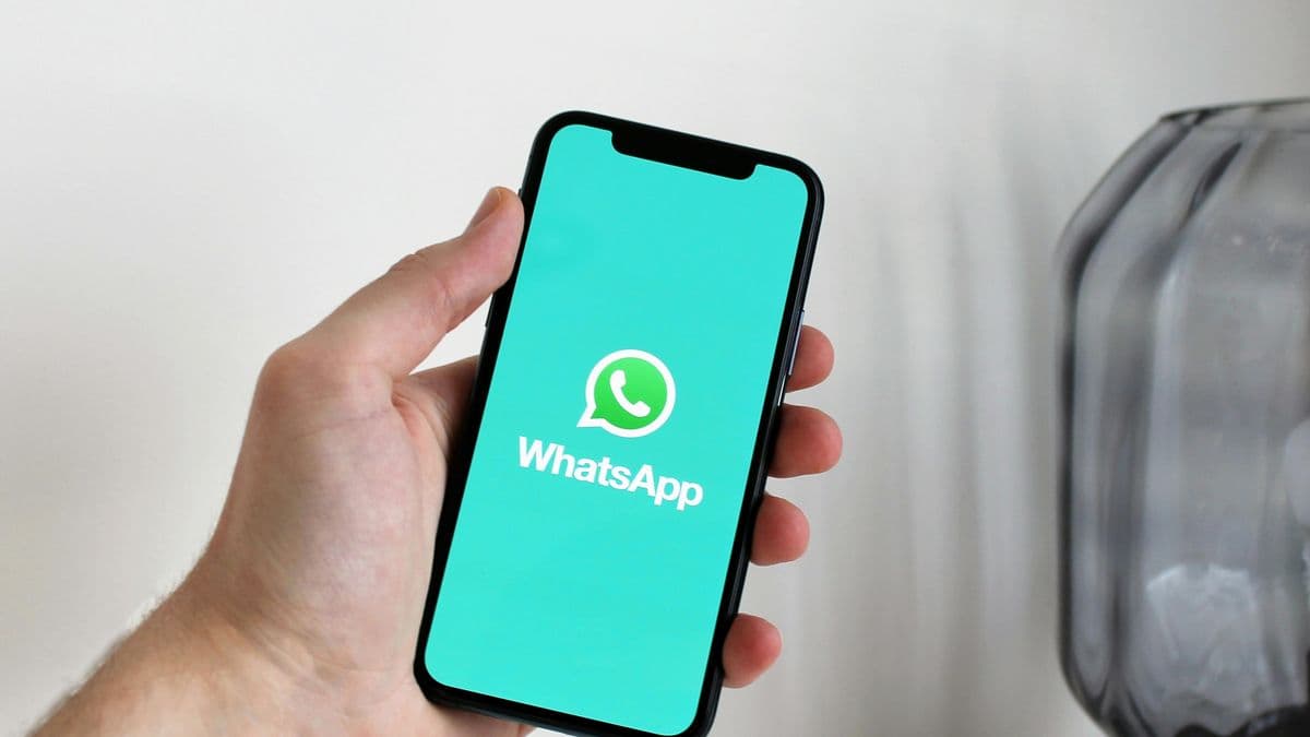Las nuevas funciones de WhatsApp que organizan los chats grupales