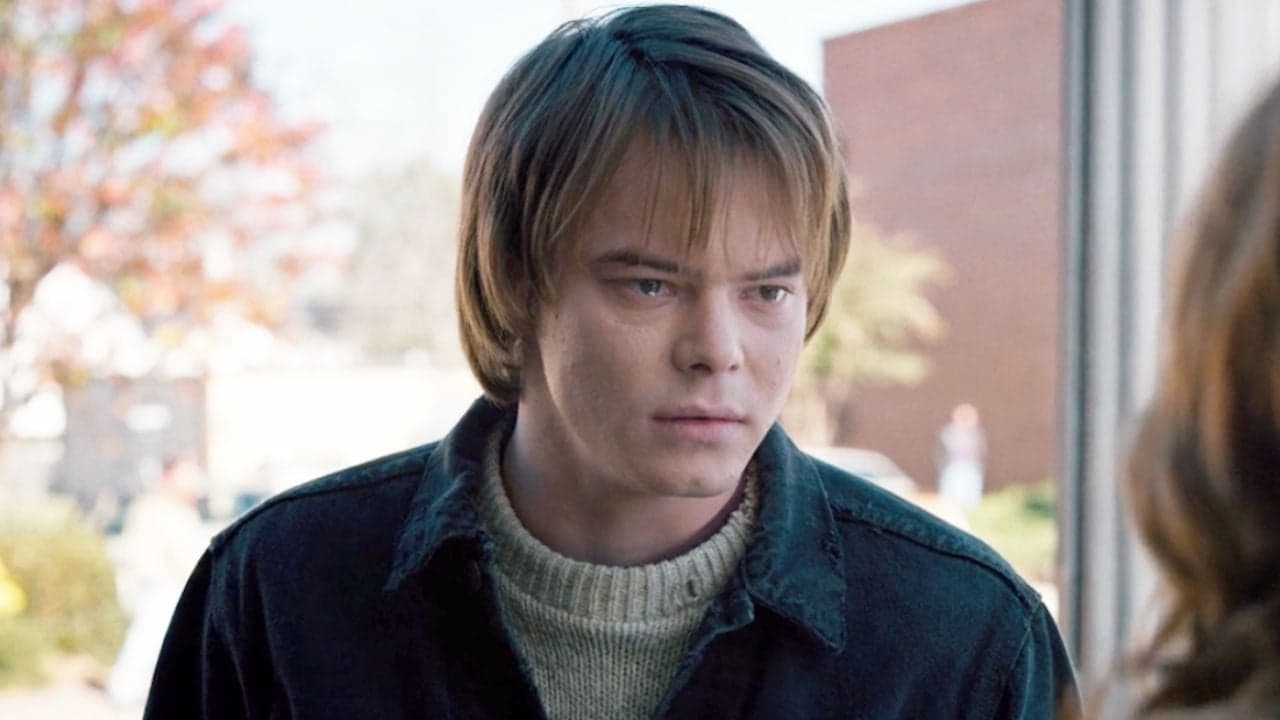 Solo unos días después del final de ‘Stranger Things’, Charlie Heaton ya está de regreso con una nueva serie