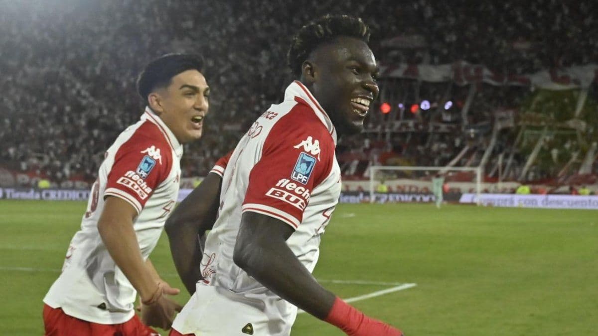 Huracán venció 1-0 a San Lorenzo y se quedó con el clásico en el Ducó por el Torneo Apertura