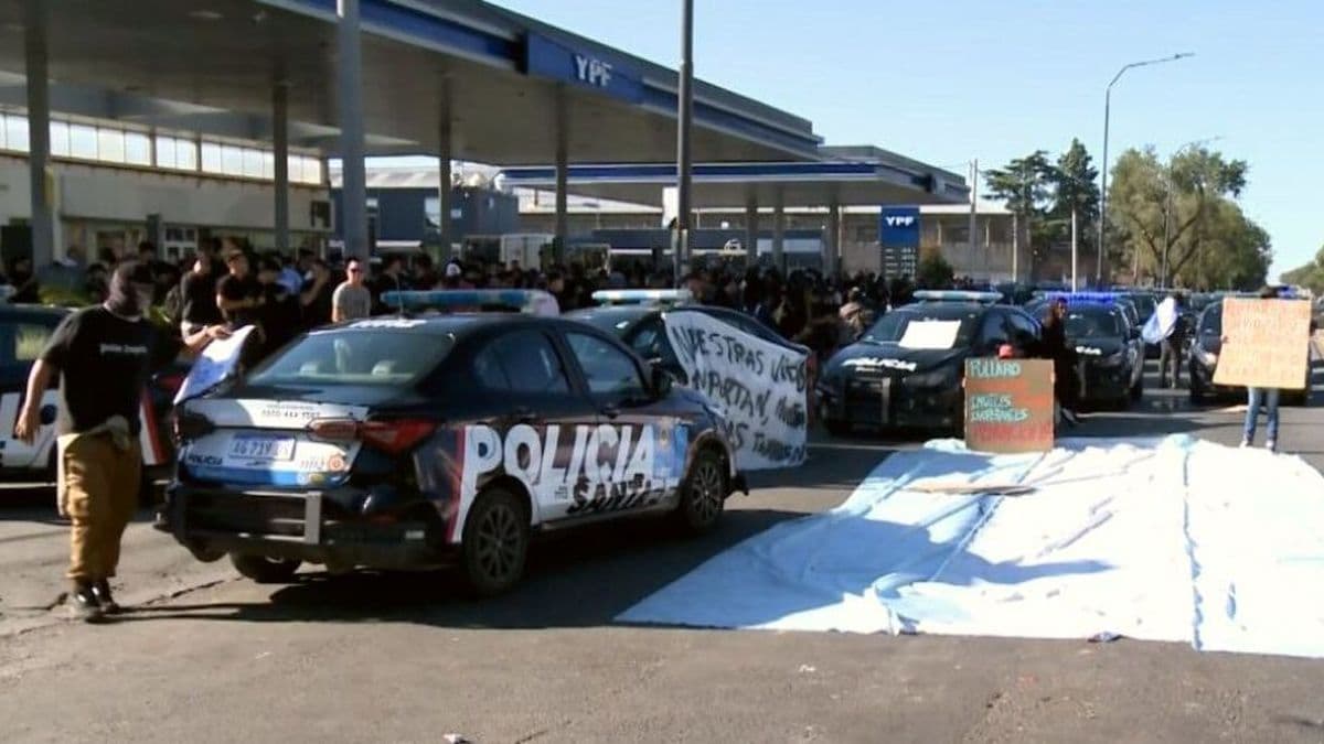 Imputaron a 11 policías que participaron de las protestas en Santa Fe