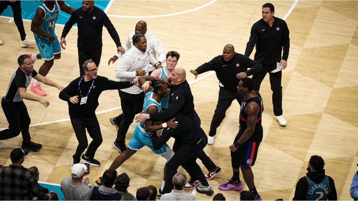 Pelea y batalla campal en la NBA: hubo cinco expulsados tras el escándalo