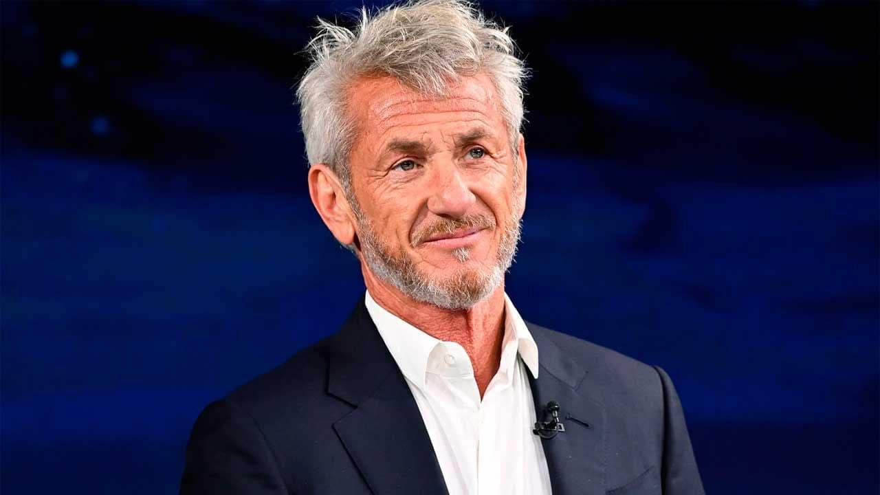 Sean Penn no ha ido a recoger su Oscar porque ni siquiera está en Estados Unidos. Se ha saltado otras dos ceremonias de premios en las últimas semanas